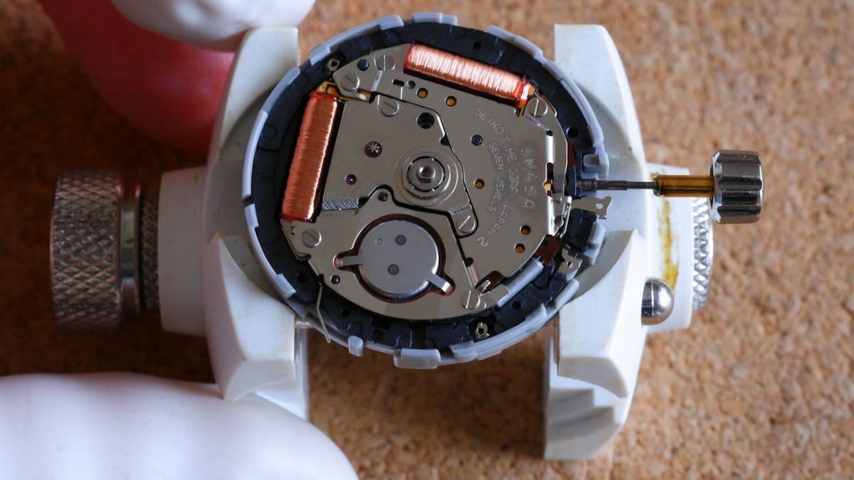 Seiko kinetic movement with the rotor removed.
