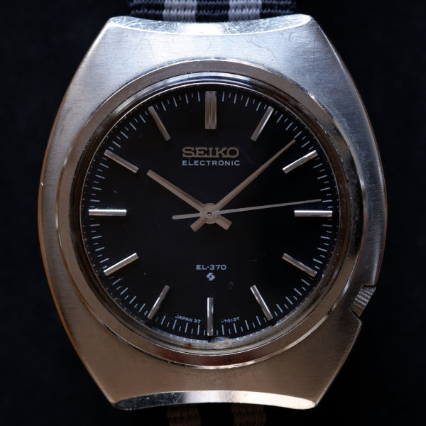 Thumbnail image of Seiko model 37-7000.