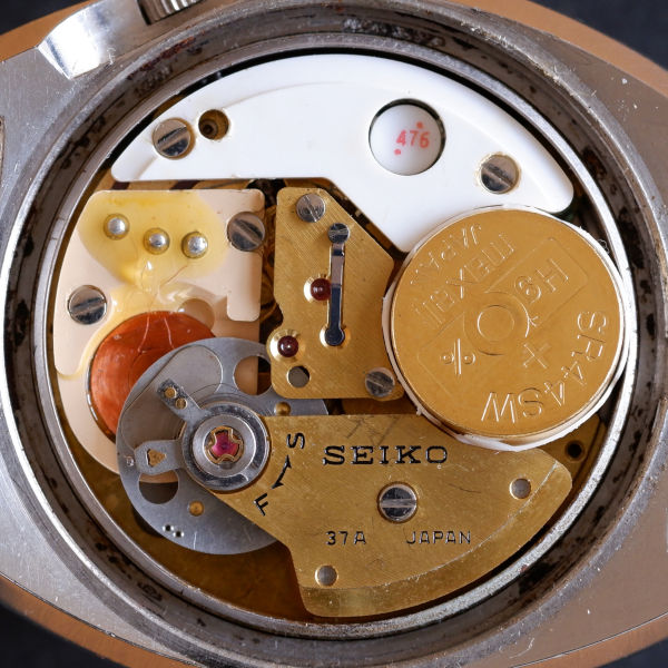 Thumbnail image of Seiko movement 37A in model 37-7000.